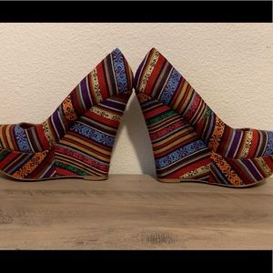 Steve Madden Wedged multi color FLASH SALE look!